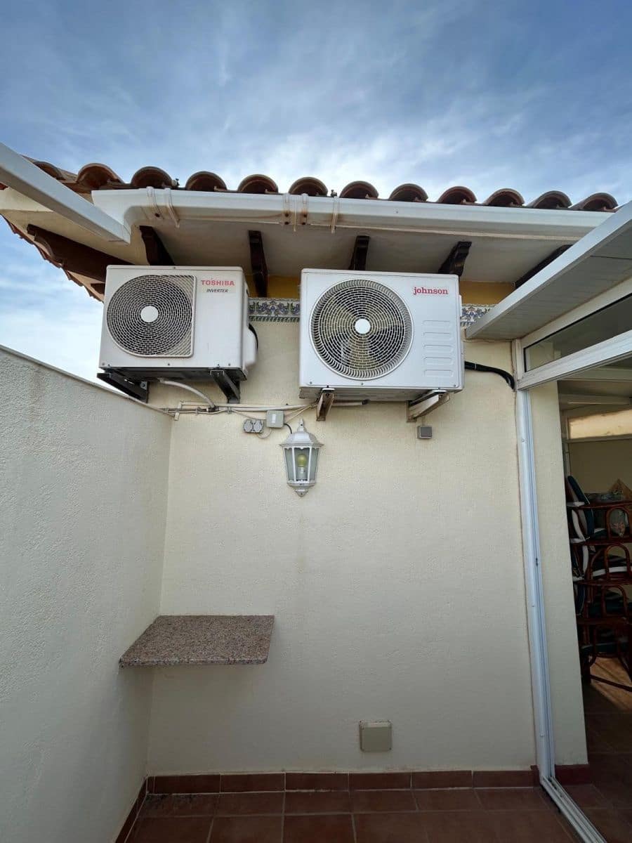 2 soveværelse Lejlighed til salg i Orihuela Costa med swimmingpool - € 199.000 (Ref: 9513763)