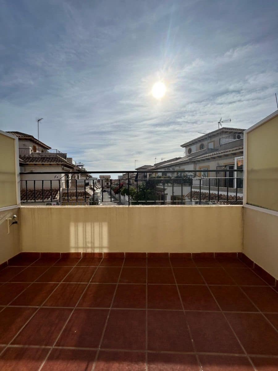 2 soveværelse Lejlighed til salg i Orihuela Costa med swimmingpool - € 199.000 (Ref: 9513763)