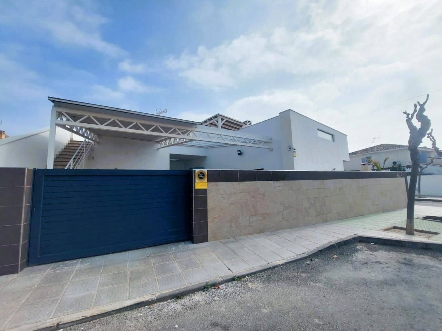 3 bedroom Villa for sale in Torre de la Horadada - € 598,000 (Ref: 9513773)