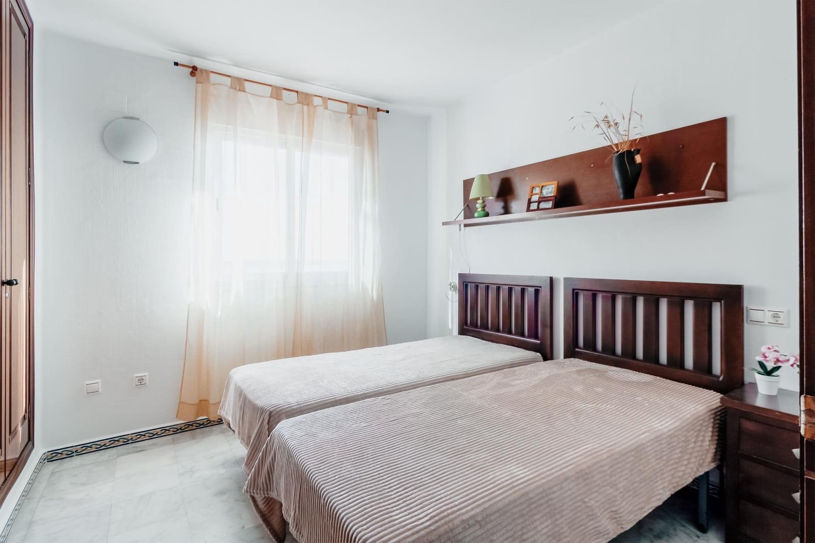 3 makuuhuone Huoneisto myytävänä paikassa Torrevieja mukana uima-altaan - 259 900 € (Ref: 9513777)