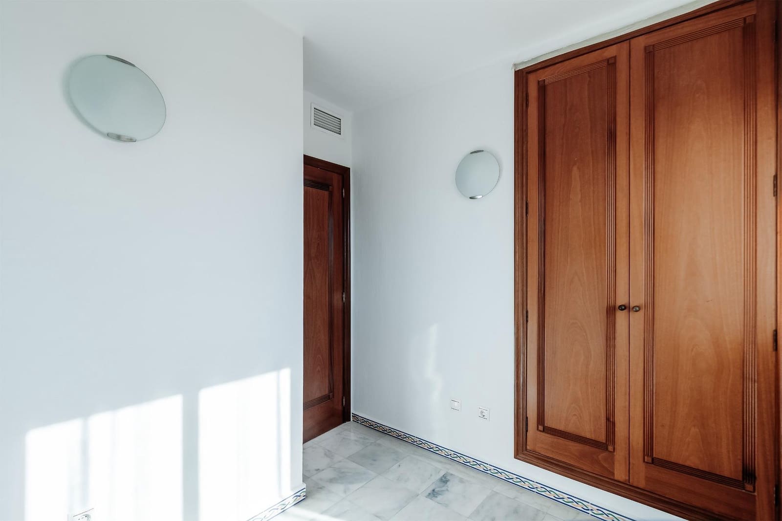 3 makuuhuone Huoneisto myytävänä paikassa Torrevieja mukana uima-altaan - 259 900 € (Ref: 9513777)