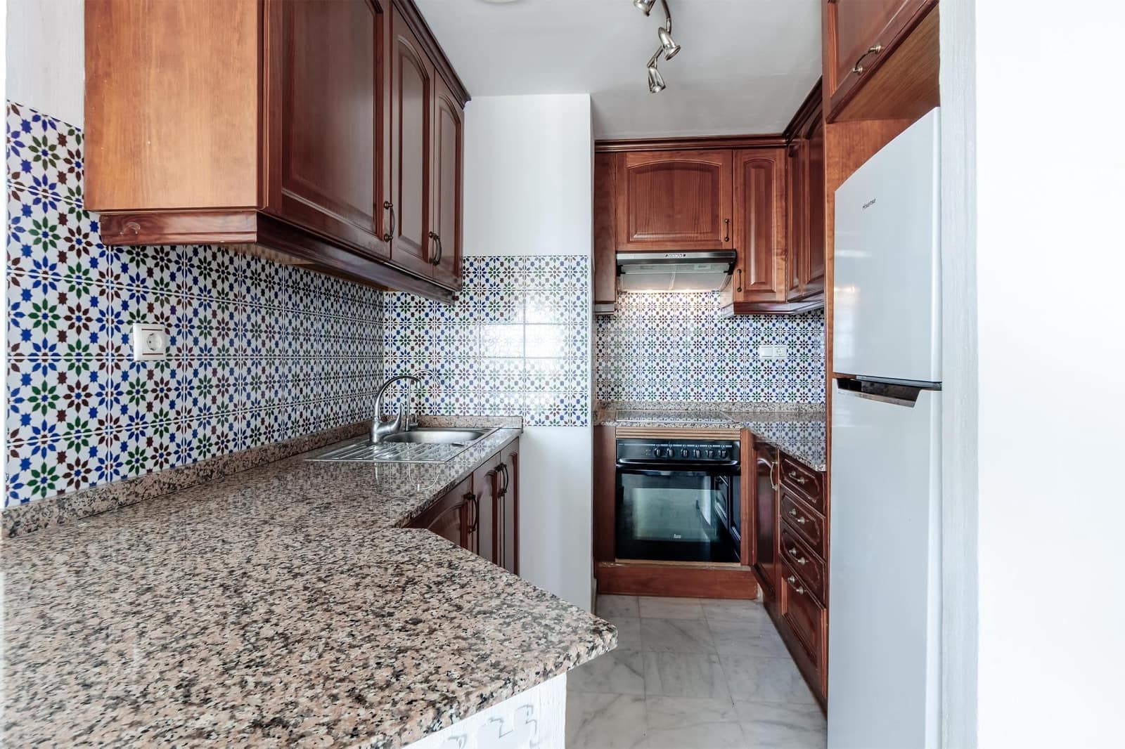 3 makuuhuone Huoneisto myytävänä paikassa Torrevieja mukana uima-altaan - 259 900 € (Ref: 9513777)