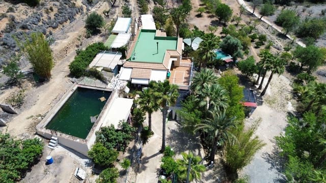 5 bedroom Villa for sale in Barranco Hondo, La Nucia with garage - € 625,000 (Ref: 9513782)