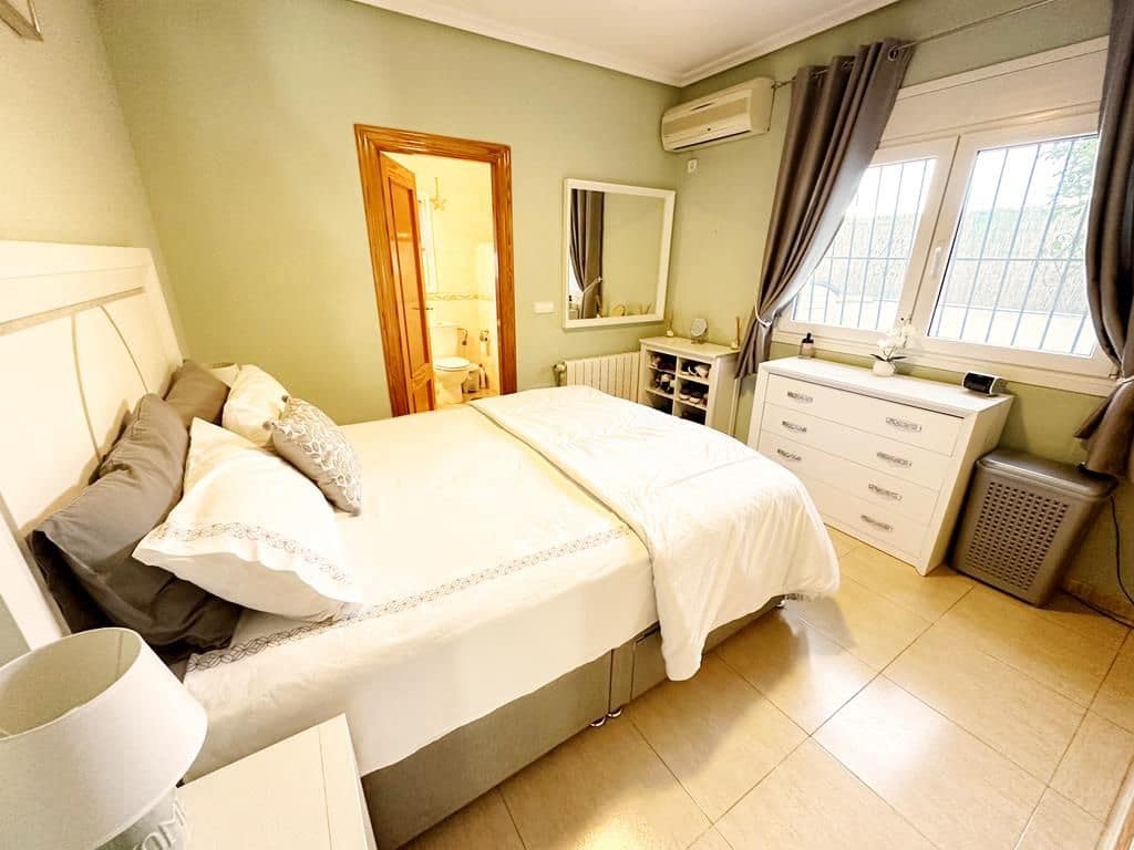 3 bedroom Villa for sale in Gea y Truyols - € 315,000 (Ref: 9513818)