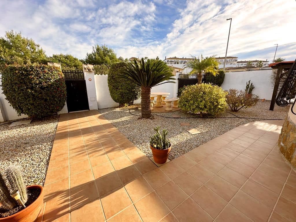 3 bedroom Villa for sale in Gea y Truyols - € 315,000 (Ref: 9513818)