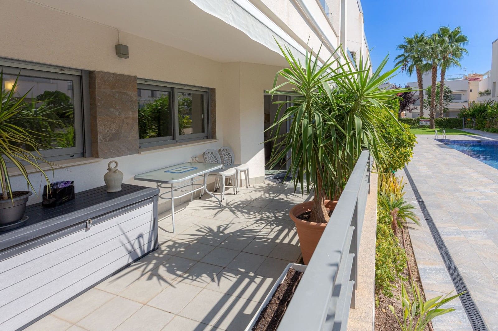 2 slaapkamer Appartement te koop in La Veleta - € 250.000 (Ref: 9513834)