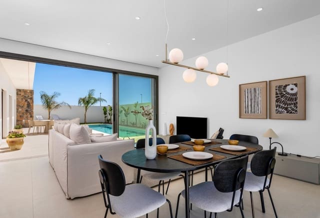 3 quarto Moradia para venda em Los Alcázares com piscina - 689 900 € (Ref: 9513839)