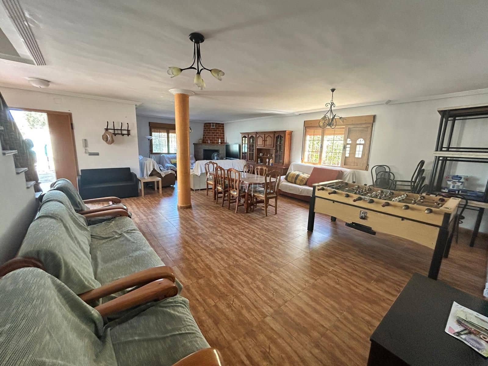 4 bedroom Villa for sale in Los Alcazares with pool - € 260,000 (Ref: 9513857)