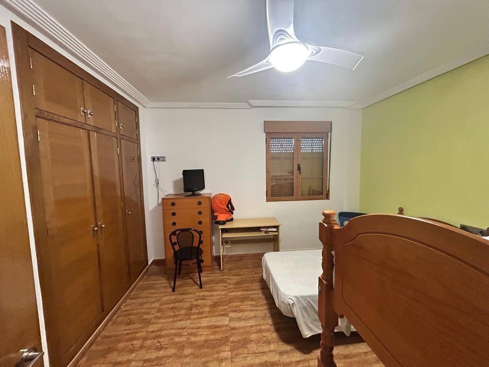 Chalet de 4 habitaciones en Los Alcázares en venta con piscina - 260.000 € (Ref: 9513857)