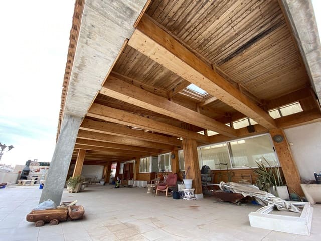 2 makuuhuone Kattohuoneisto myytävänä paikassa Centro, Torrevieja - 410 000 € (Ref: 9513874)