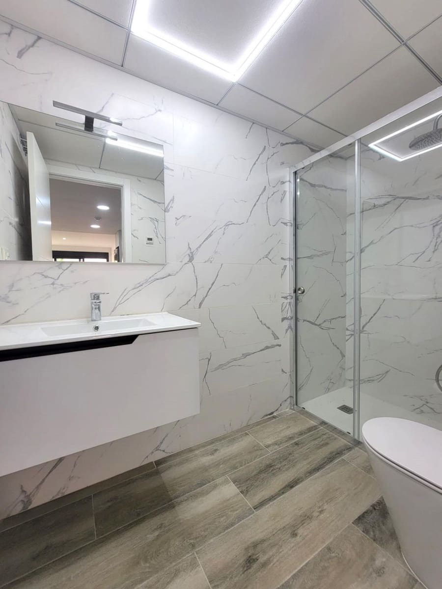 3 sovrum Lägenhet till salu i Torrevieja med pool - 375 000 € (Ref: 9513893)