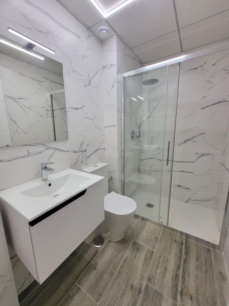 3 sovrum Lägenhet till salu i Torrevieja med pool - 375 000 € (Ref: 9513893)