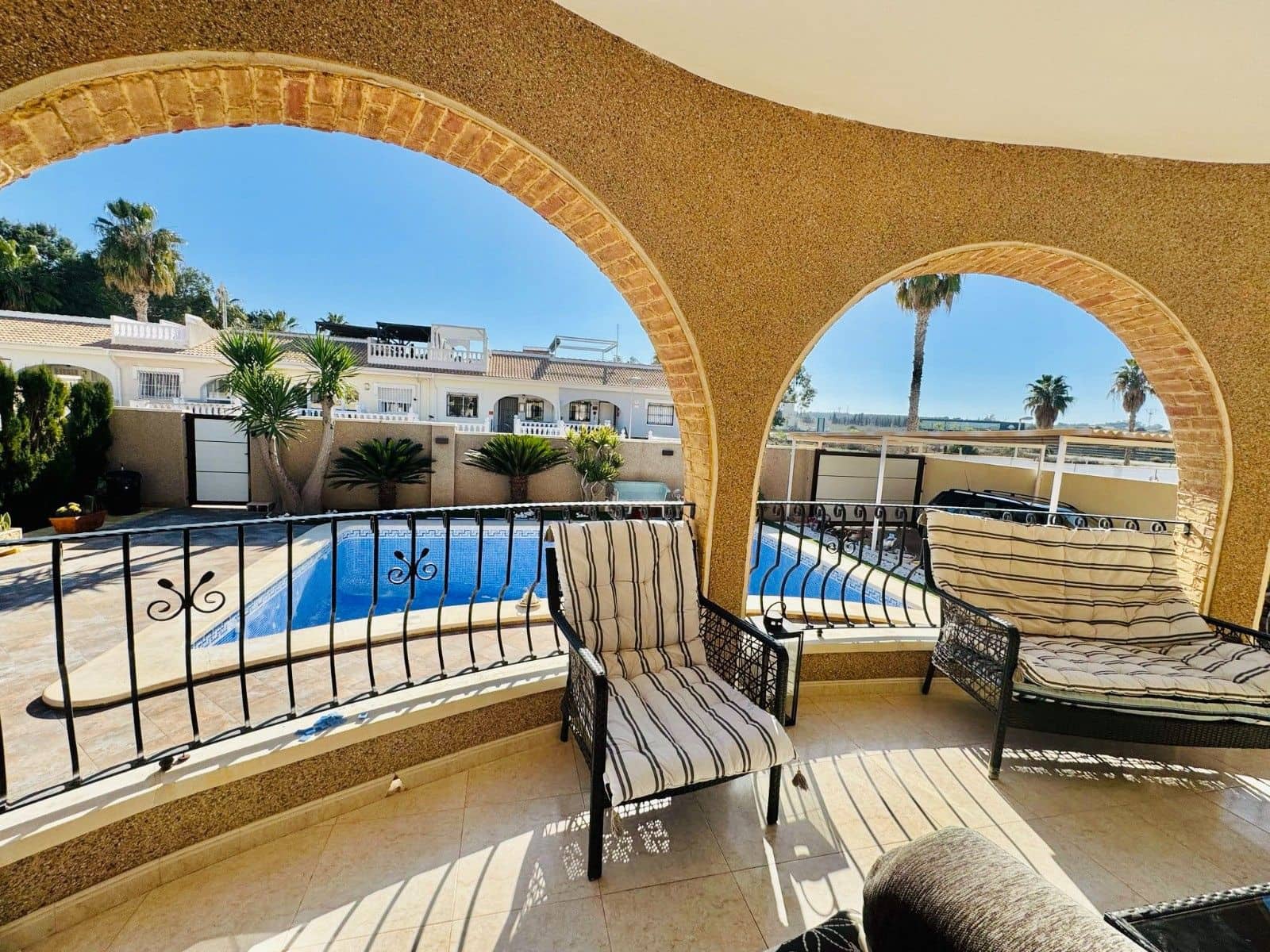 3 bedroom Villa for sale in Benijofar with pool - € 325,000 (Ref: 9513898)