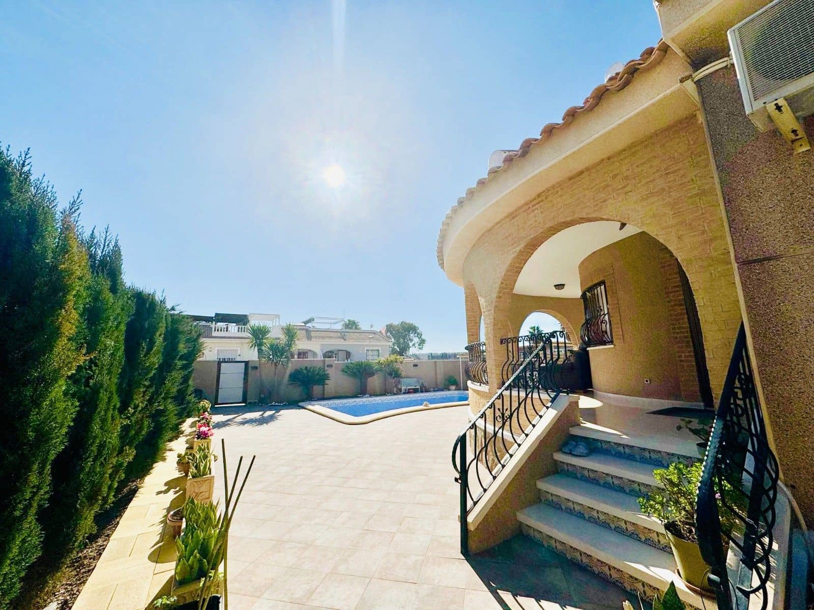 3 slaapkamer Villa te koop in Benijofar met zwembad - € 325.000 (Ref: 9513898)