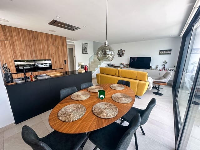 3 makuuhuone Huvila myytävänä paikassa Los Alcázares mukana uima-altaan - 429 000 € (Ref: 9513917)