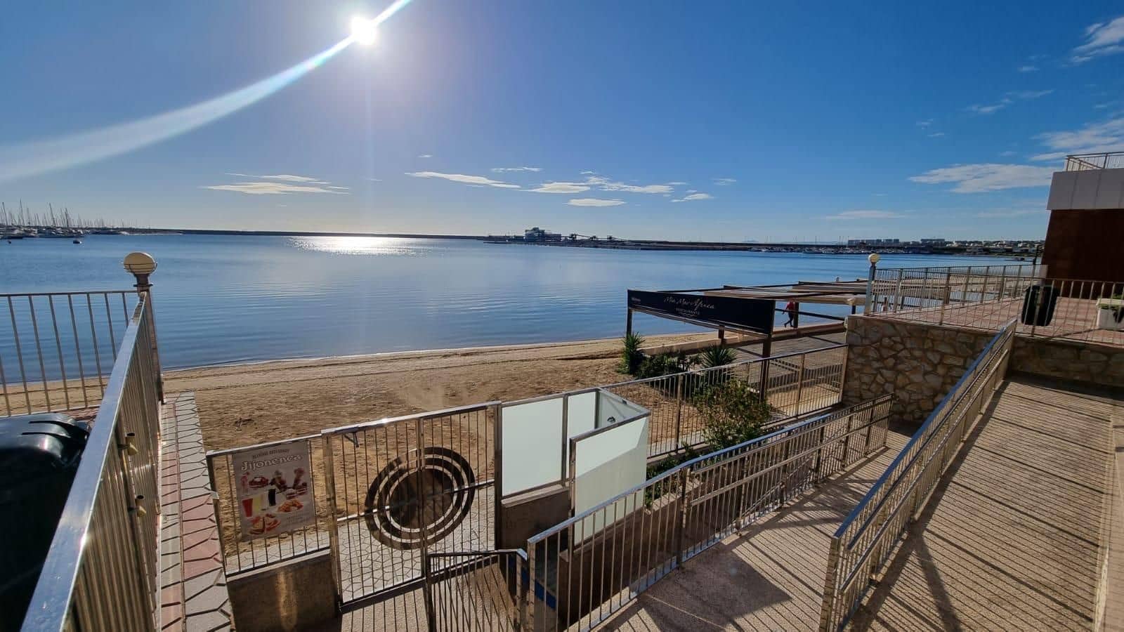 3 sypialnia Penthouse na sprzedaż w Torrevieja z basenem - 330 000 € (Ref: 9513918)