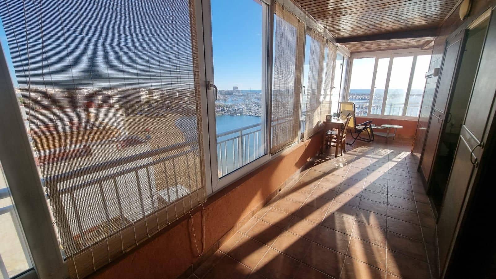 3 sypialnia Penthouse na sprzedaż w Torrevieja z basenem - 330 000 € (Ref: 9513918)