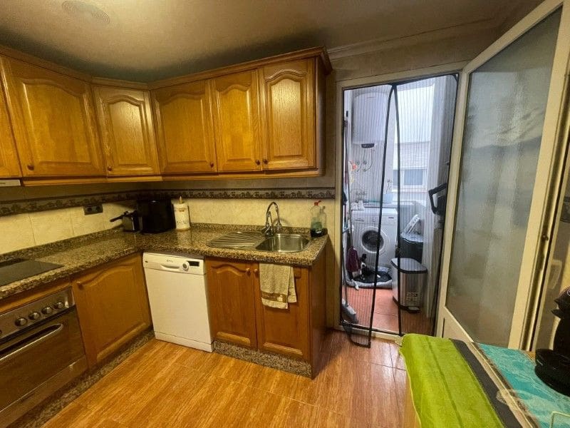 Apartamento de 4 habitaciones en Torrevieja en venta - 270.000 € (Ref: 9513930)