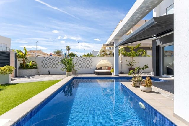 3 soverom Villa til salgs i Centro, Santa Pola med svømmebasseng - € 405 000 (Ref: 9513935)