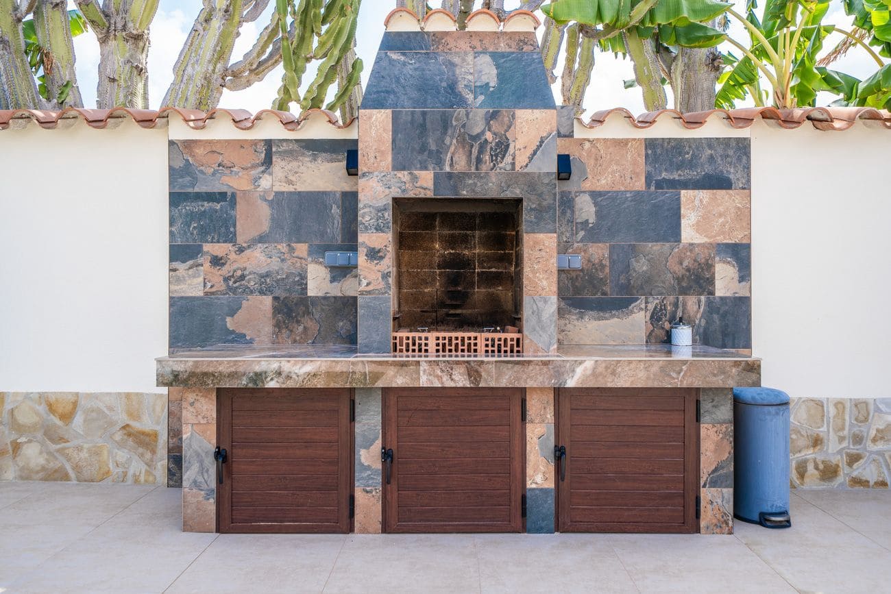 4 quarto Moradia para venda em Torrevieja com piscina - 1 350 000 € (Ref: 9513969)