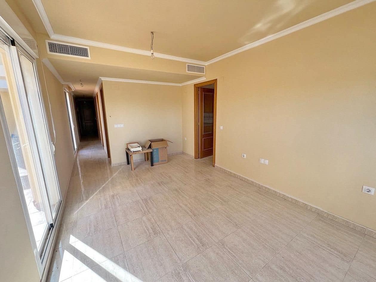 2 bedroom Penthouse for sale in Guardamar del Segura - € 225,000 (Ref: 9513972)