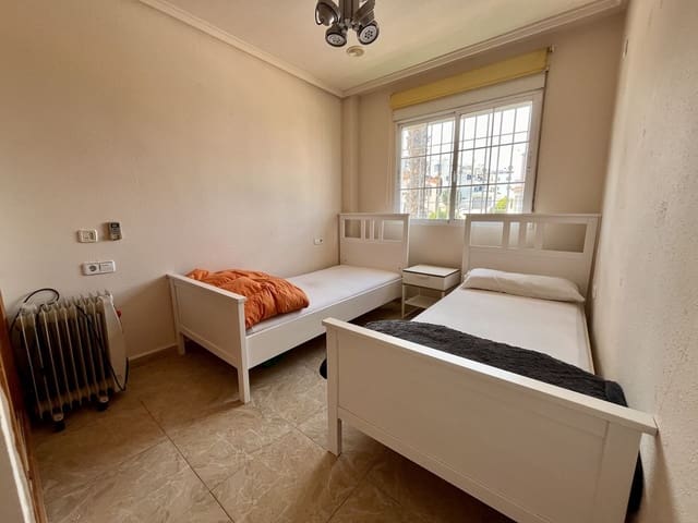 5 bedroom Villa for sale in La Zenia, Orihuela with garage - € 600,000 (Ref: 9513978)