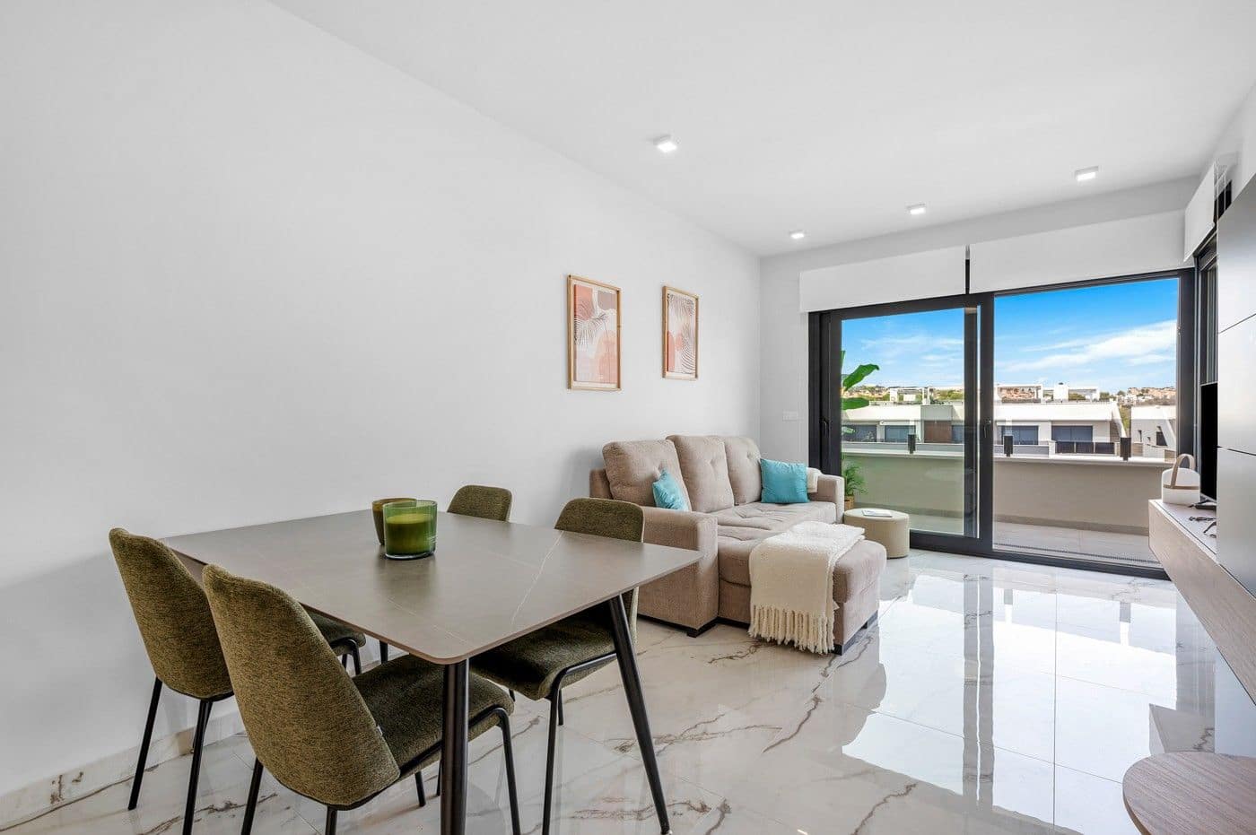 2 bedroom Apartment for sale in Orihuela Costa - € 315,000 (Ref: 9513984)