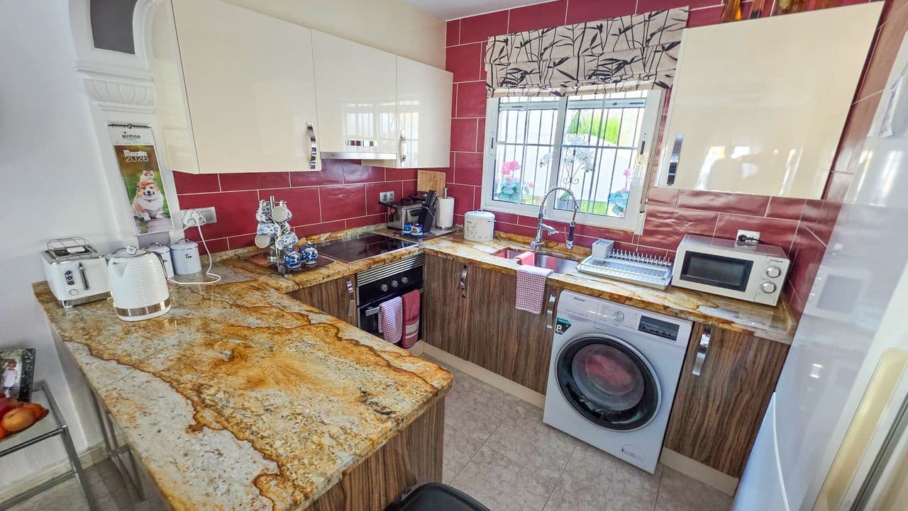 3 bedroom Villa for sale in Filipinas - € 269,995 (Ref: 9513990)