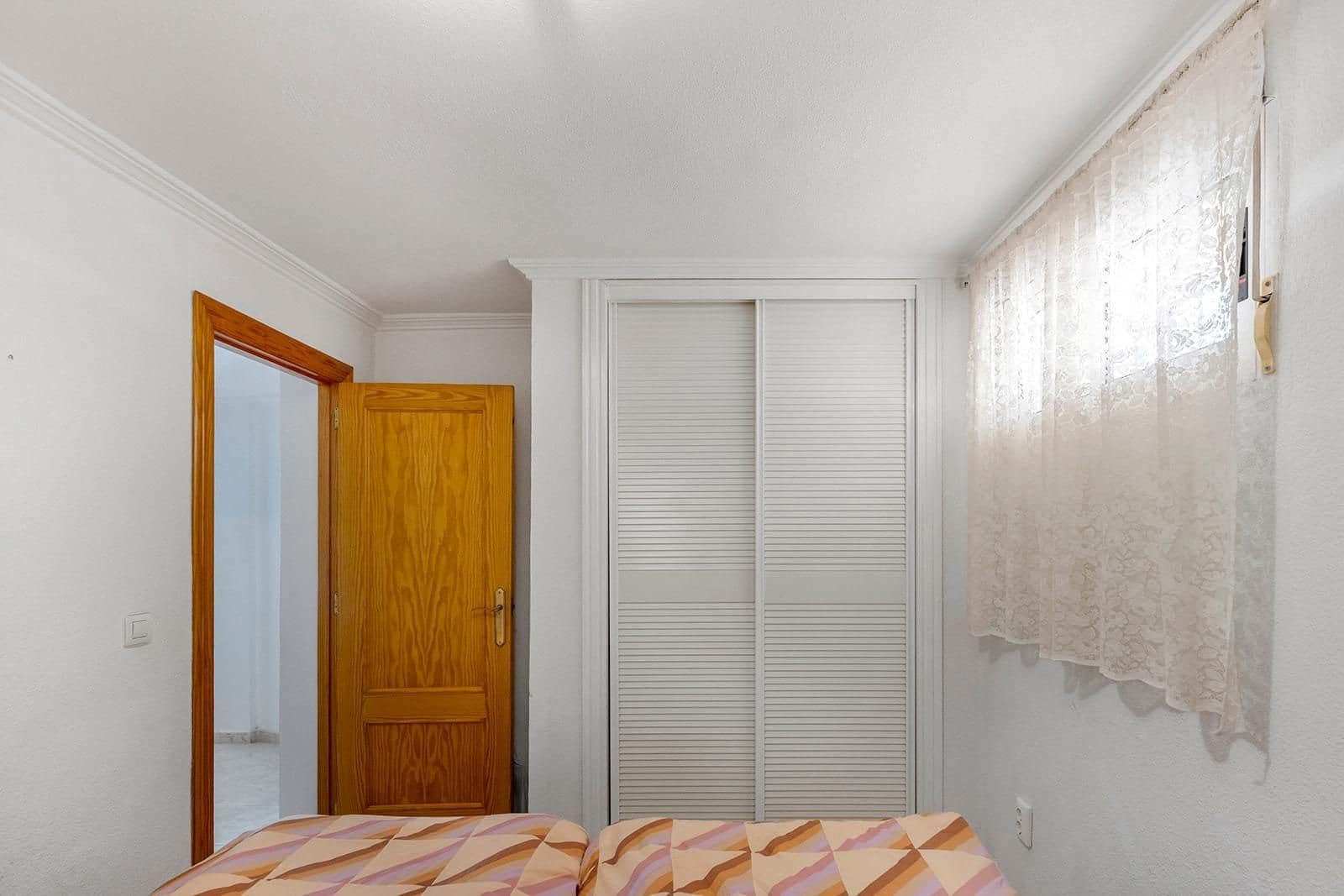 5 sypialnia Willa na sprzedaż w Torrevieja z basenem - 395 000 € (Ref: 9513994)