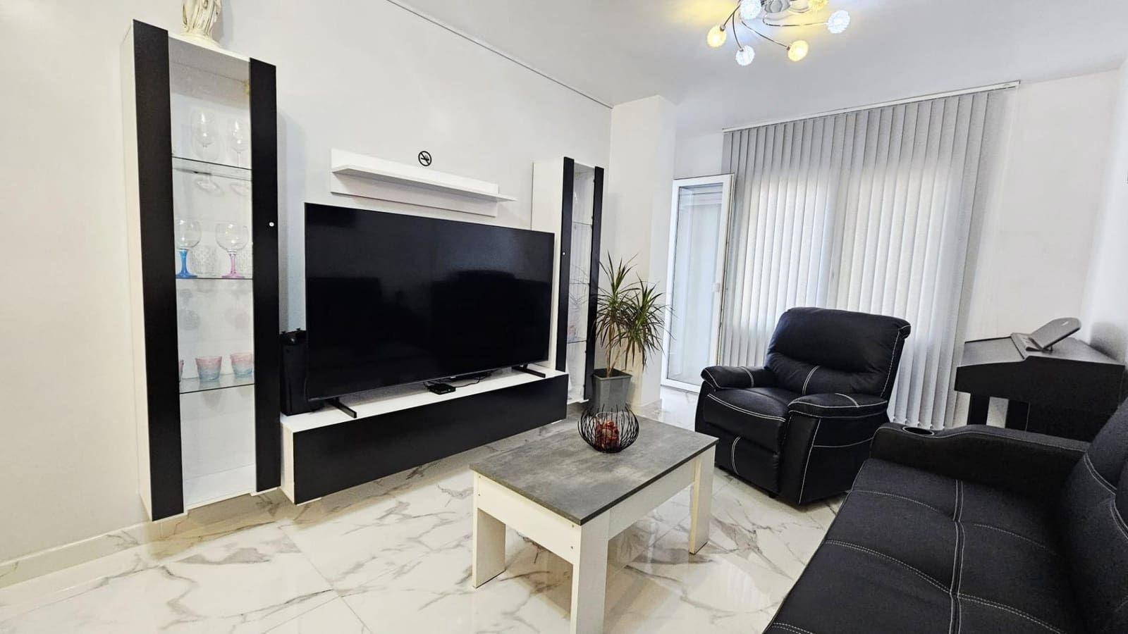 3 makuuhuone Huoneisto myytävänä paikassa Torrevieja - 185 500 € (Ref: 9513995)