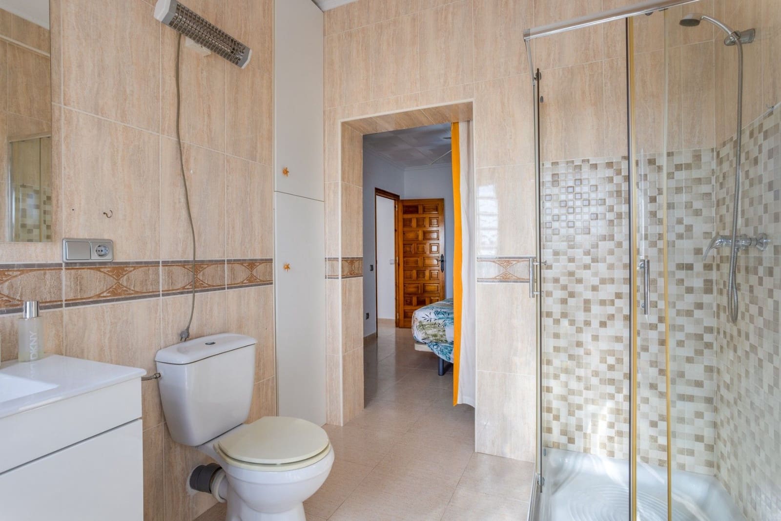 3 makuuhuone Huvila myytävänä paikassa Torrevieja mukana uima-altaan - 330 000 € (Ref: 9514003)