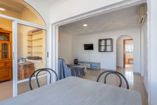 3 chambre Villa/Maison à vendre à San Luis, Torrevieja avec piscine - 330 000 € (Ref: 9514003)