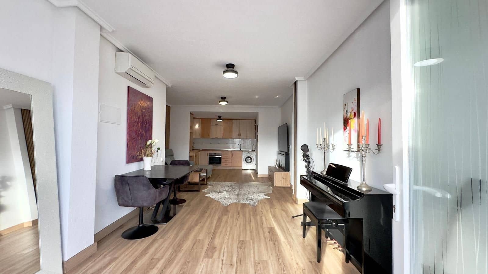 2 slaapkamer Bungalow te koop in Torrevieja met zwembad - € 199.900 (Ref: 9514007)