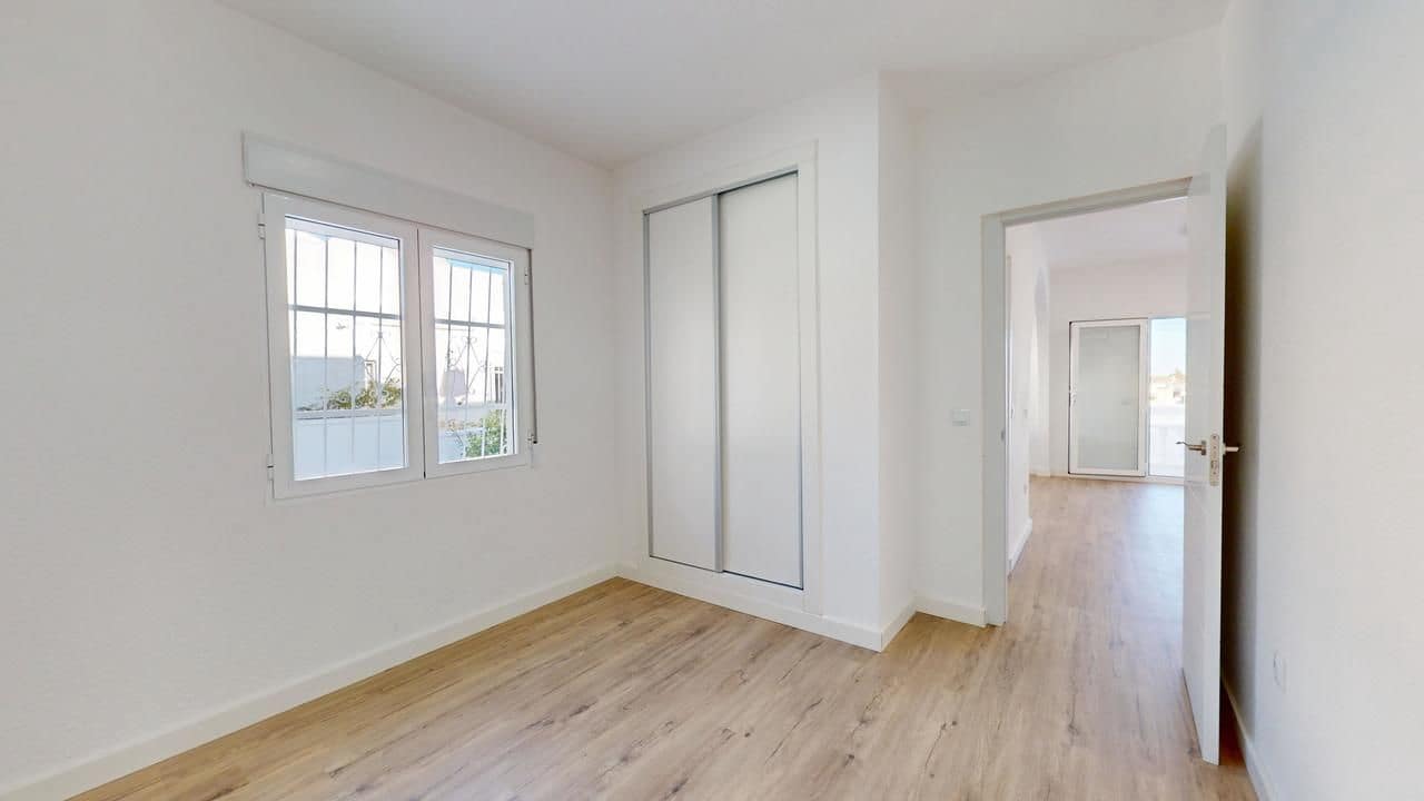 Bungalow de 2 habitaciones en Orihuela Costa en venta - 199.000 € (Ref: 9514024)