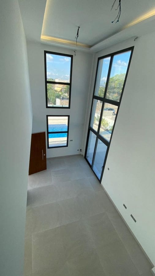 3 bedroom Villa for sale in La Siesta - € 650,000 (Ref: 9514027)