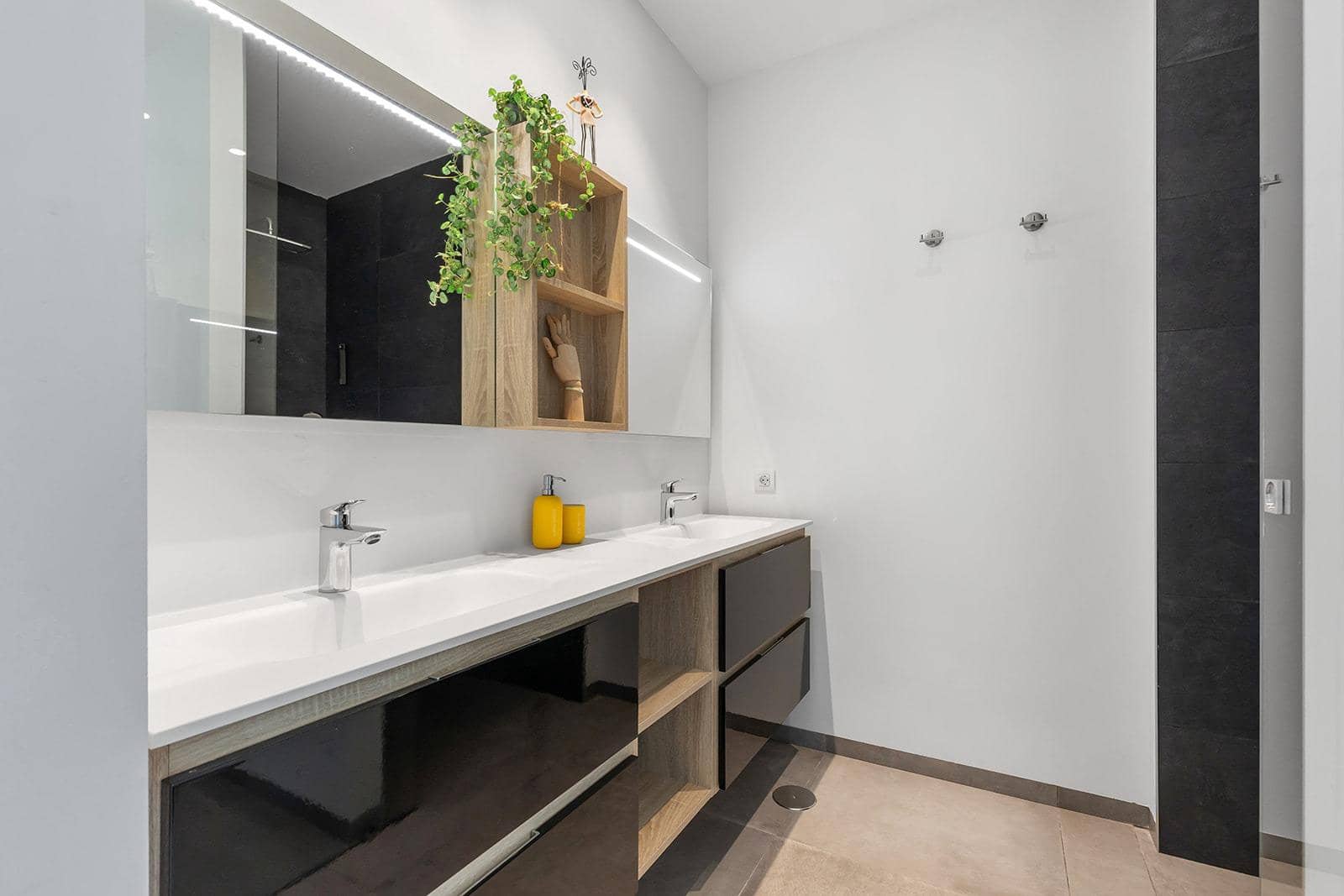 4 slaapkamer Villa te koop in Las Colinas Golf met garage - € 1.700.000 (Ref: 9514056)