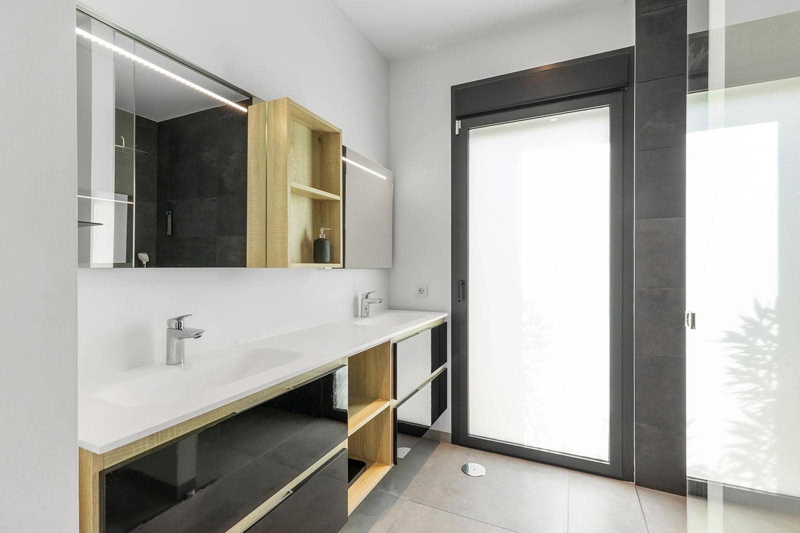 4 slaapkamer Villa te koop in Las Colinas Golf met garage - € 1.700.000 (Ref: 9514056)