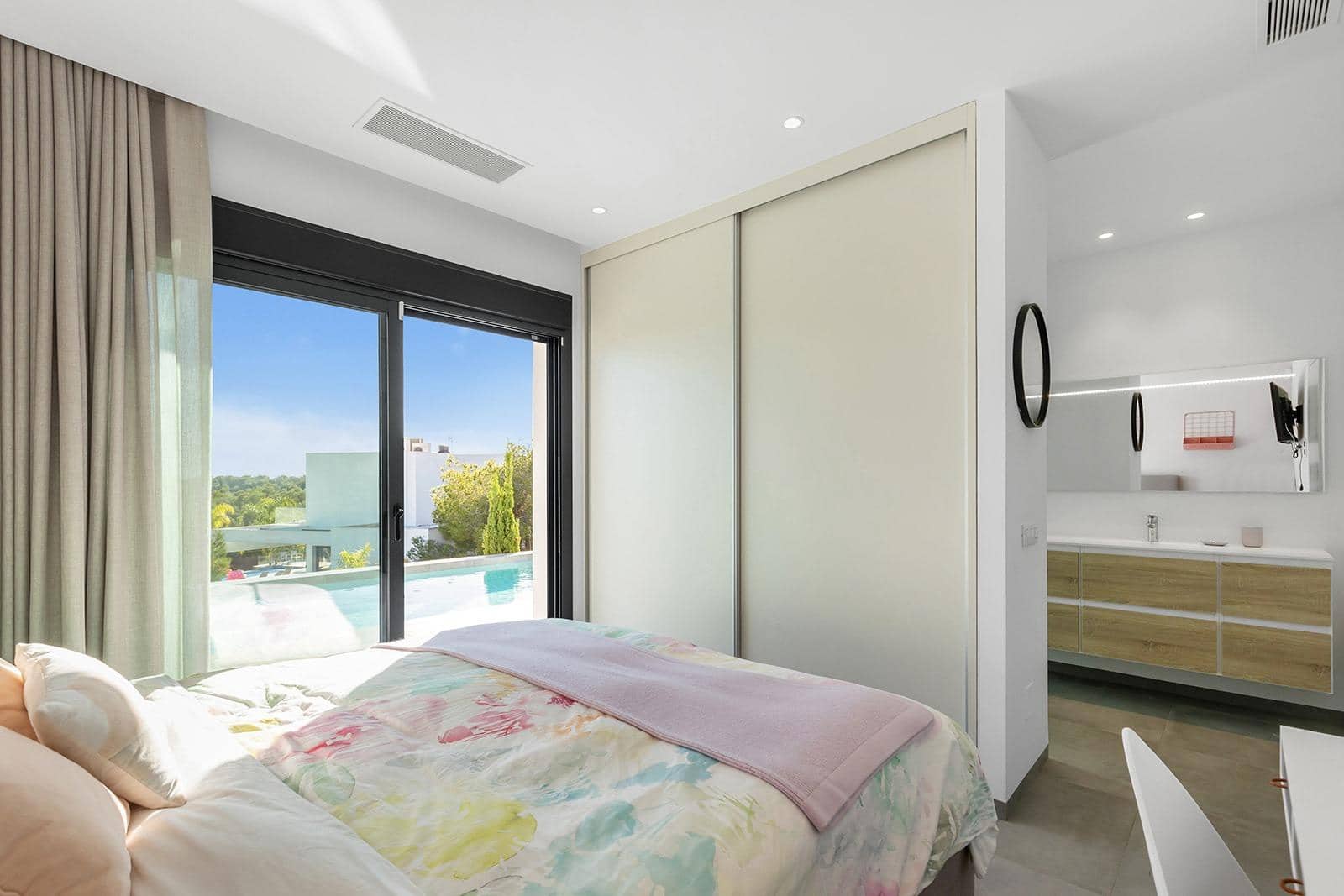 4 slaapkamer Villa te koop in Las Colinas Golf met garage - € 1.700.000 (Ref: 9514056)