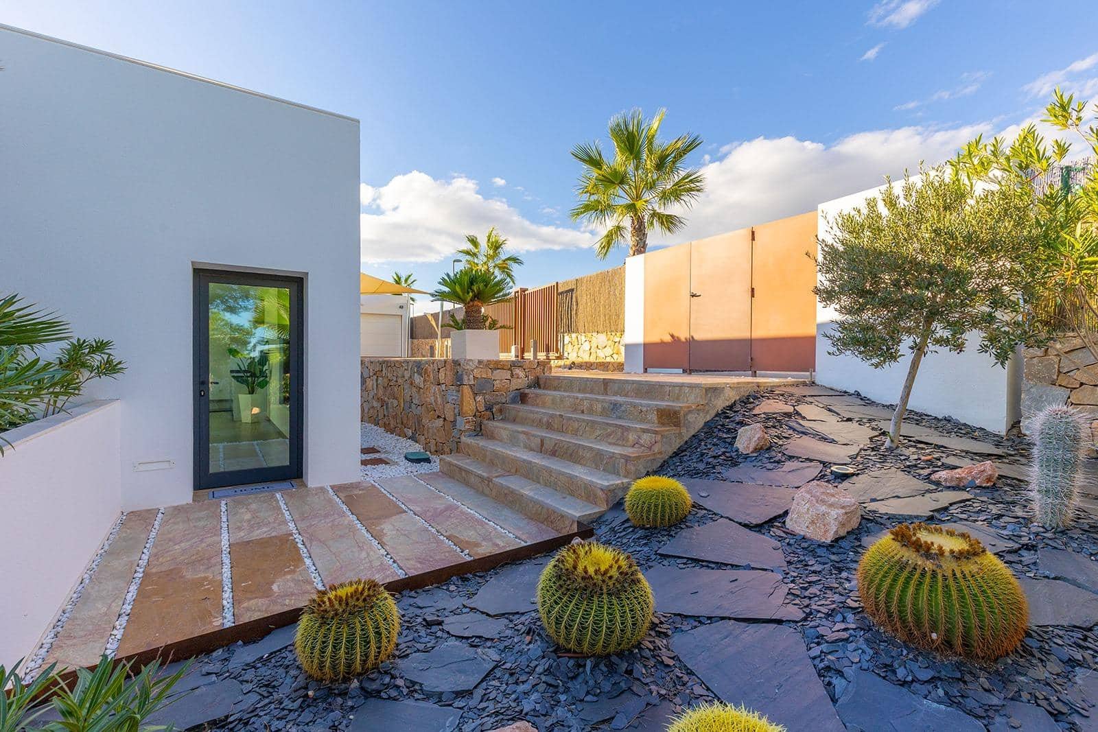 4 slaapkamer Villa te koop in Las Colinas Golf met garage - € 1.700.000 (Ref: 9514056)