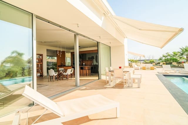 4 bedroom Villa for sale in Las Colinas Golf, Orihuela with garage - € 2,200,000 (Ref: 9514057)