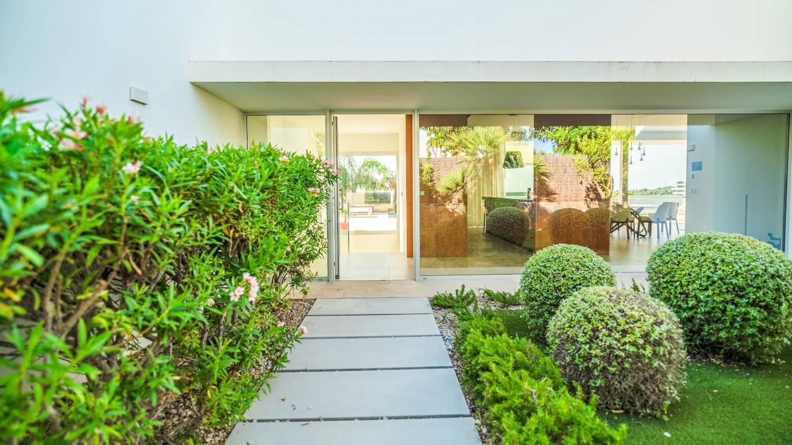 4 bedroom Villa for sale in Las Colinas Golf with garage - € 2,200,000 (Ref: 9514057)