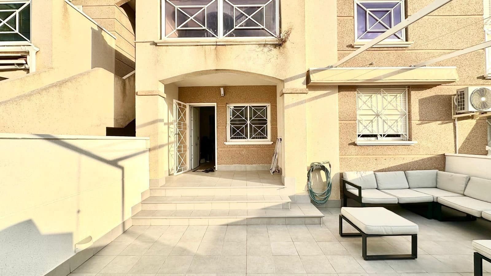 2 slaapkamer Bungalow te koop in Torrevieja met zwembad - € 194.900 (Ref: 9514069)