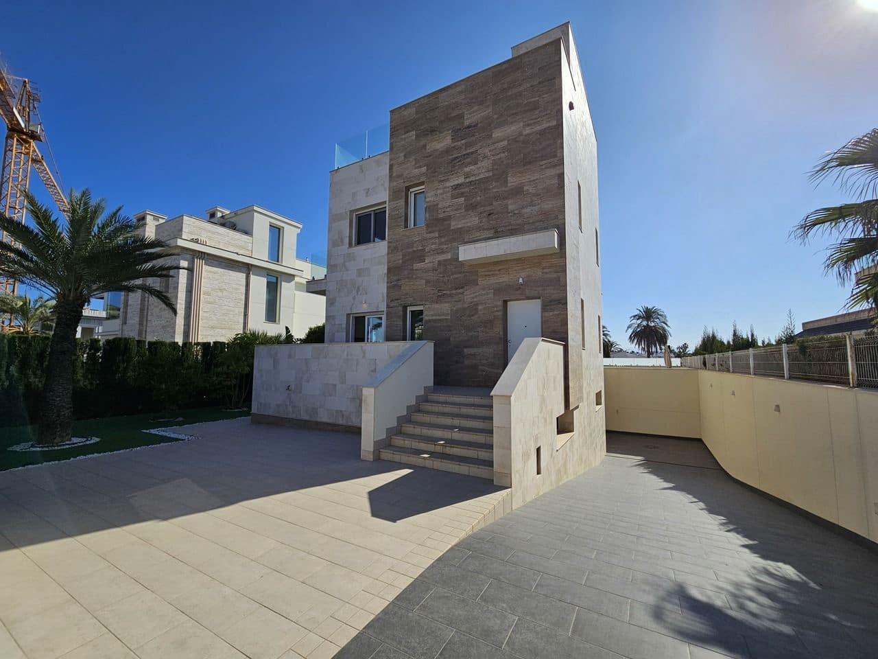 5 soverom Villa til salgs i La Zenia - € 1 500 000 (Ref: 9514104)