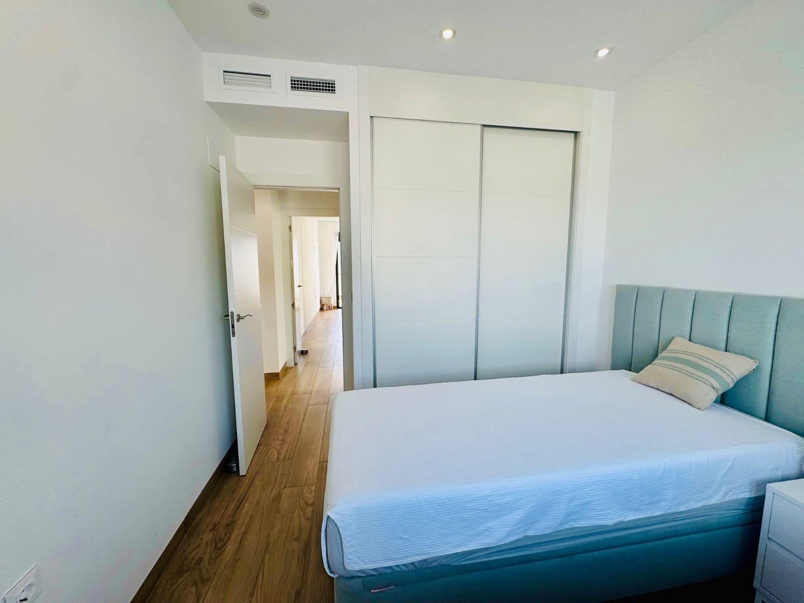 2 slaapkamer Appartement te koop in Los Balcones met zwembad - € 299.000 (Ref: 9514111)