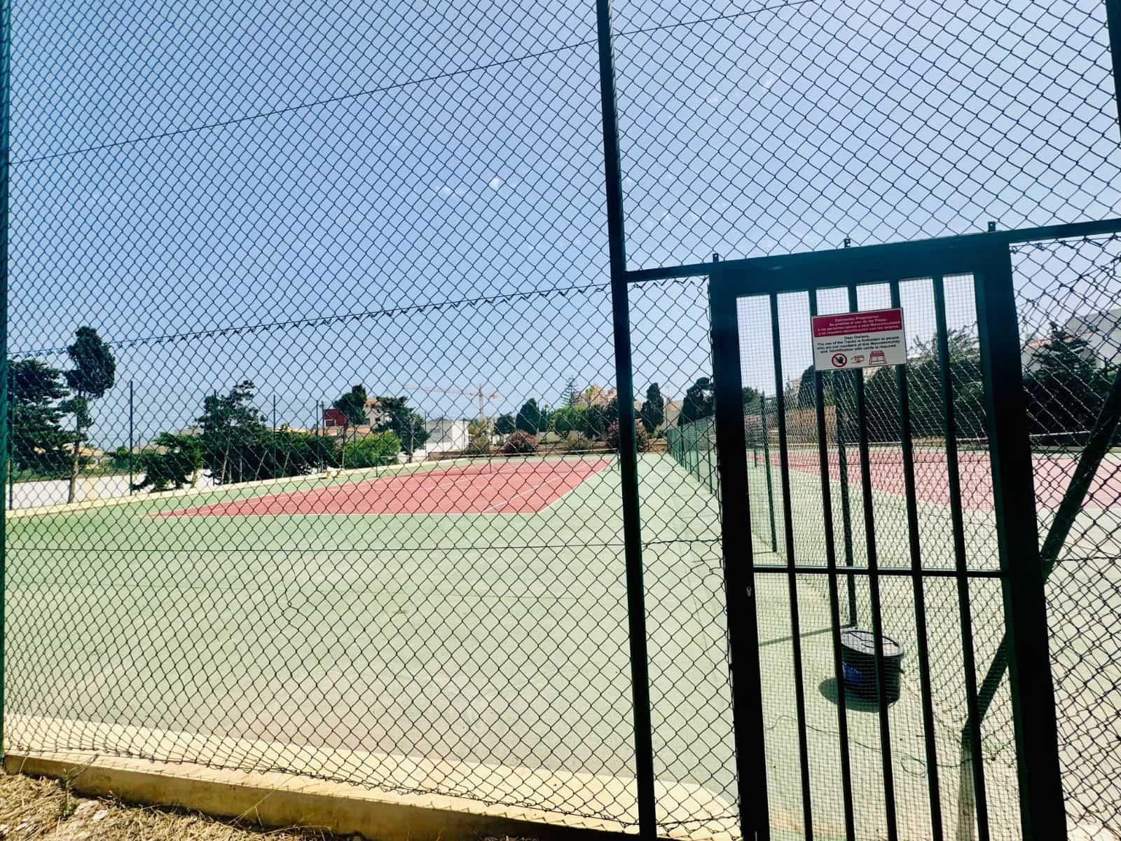 3 bedroom Apartment for sale in La Mata with pool - € 269,000 (Ref: 9514113)