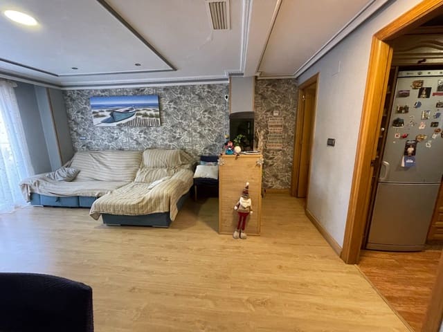 4 chambre Appartement à vendre à Torrevieja - 270 000 € (Ref: 9514122)