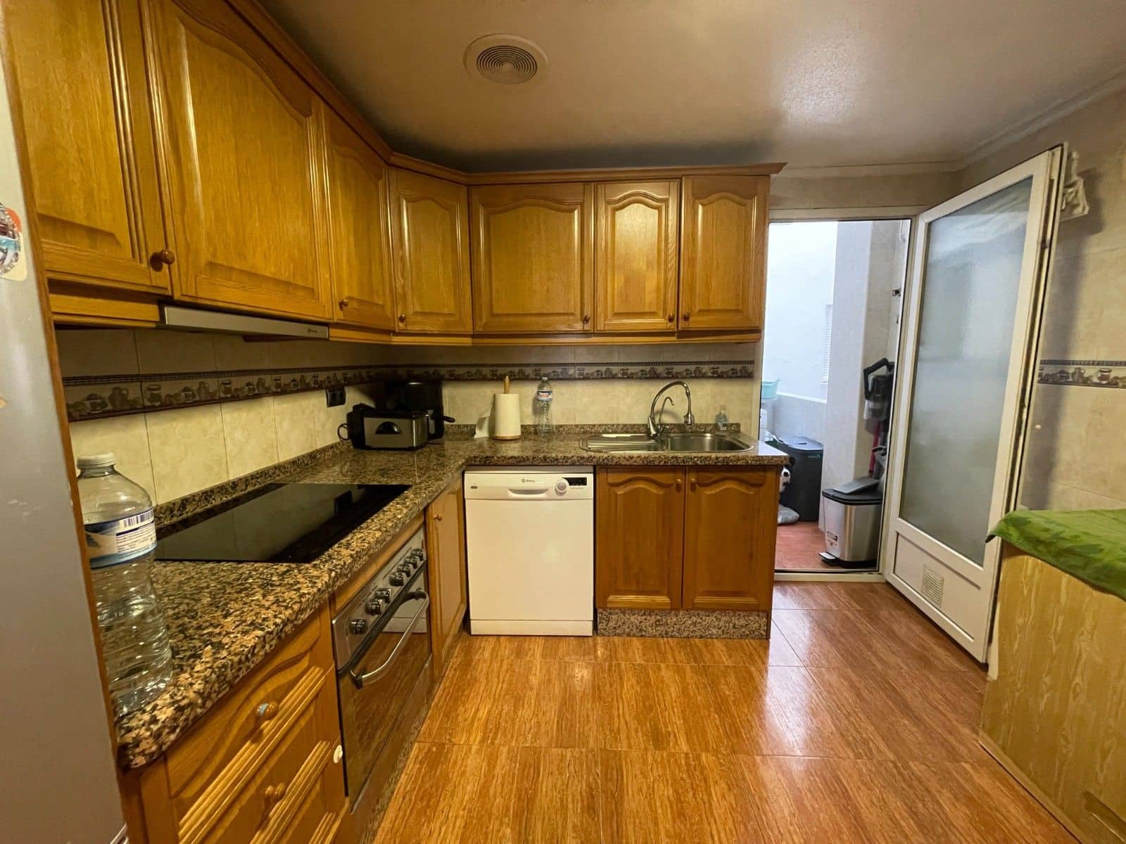 Apartamento de 4 habitaciones en Torrevieja en venta - 270.000 € (Ref: 9514122)