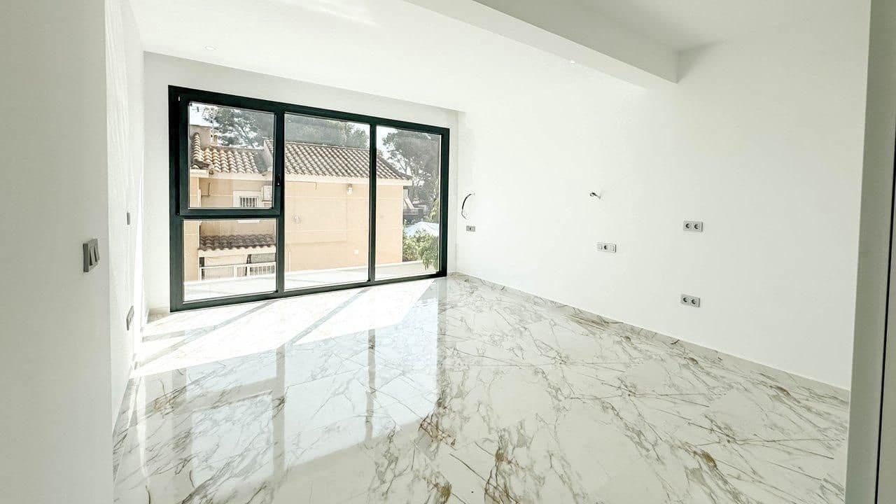 4 bedroom Villa for sale in Los Balcones with pool - € 995,000 (Ref: 9514126)