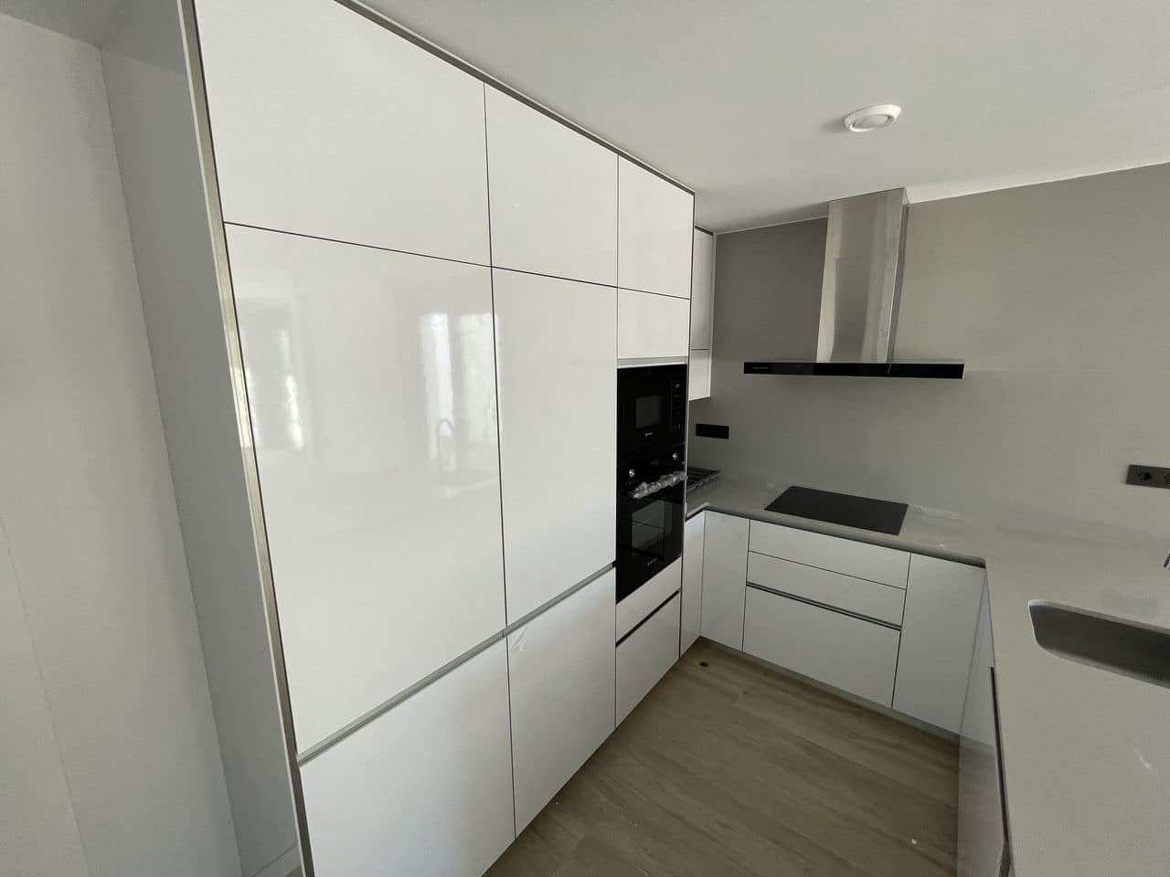 4 bedroom Apartment for sale in Pilar de la Horadada with garage - € 575,000 (Ref: 9514133)