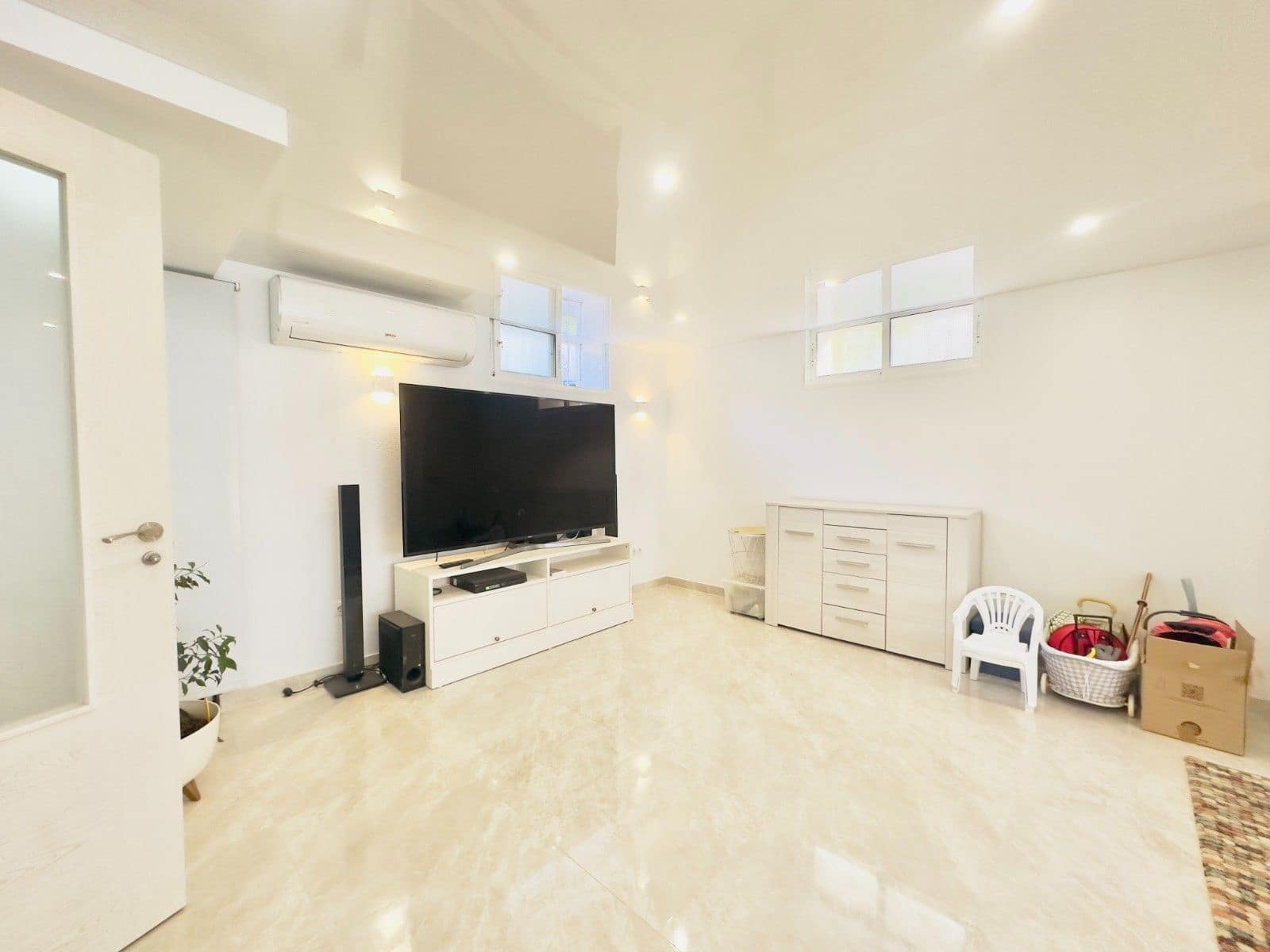 3 soveværelse Villa til salg i La Florida med swimmingpool garage - € 340.000 (Ref: 9514137)